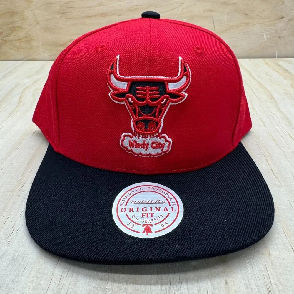 NEW Chicago Bulls Mitchell Ness Hardwood Classics Team Two-Tone 2.0 Snapback Hat
